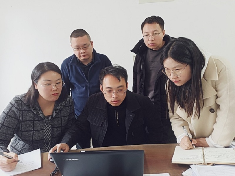 业财融合引蓬勃政职员懂生产.jpg