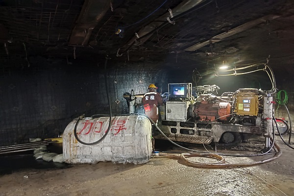 S1214事人情超前探通过矿方开工验收.jpg