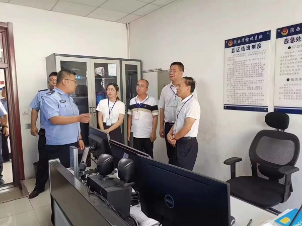 警示教育知敬畏，，，警钟长鸣守底线.jpg