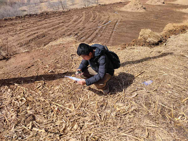 招贤4306事人情防治攻击地压项目完成初期野外踏勘事情-01.jpg