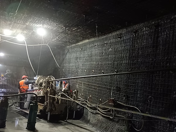 陕西122cc太阳集成游戏公司钻探分公司：春潮涌动 焕新前行——掀起2024春季大干热潮1.jpg