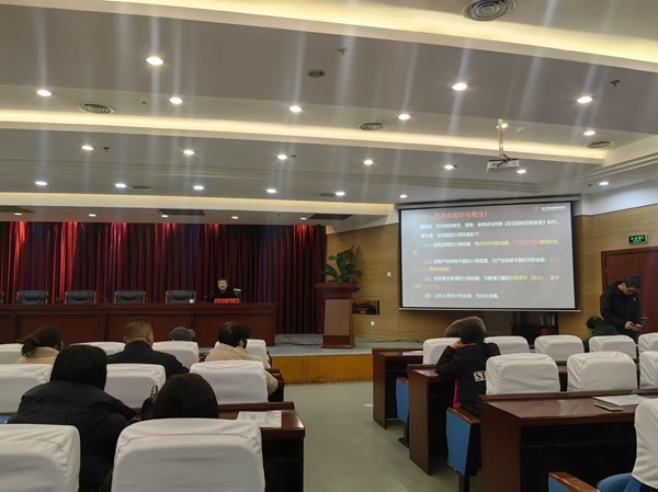 钻探分公司加入榆林高新区税务局举行的纳税人学堂培训.jpg