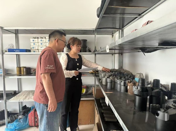 钻探分公司“三抓实”提高物资治理水平1.jpg
