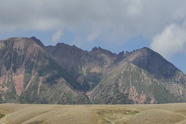 赛里木湖：一半山水一半湖海 -  122cc太阳集成游戏