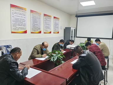 柠条塔项目部员工复工复产清静教育培训.jpg